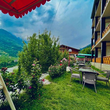 Naina Spring Resort, Manali - Away From City Hustle Kültér fotó